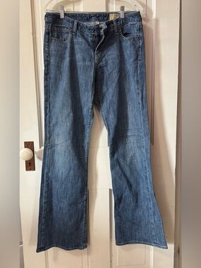GAP Women’s Medium Blue Bootcut Jeans